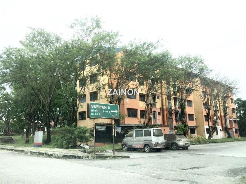 For Sale - Flat PKNS Seksyen 8