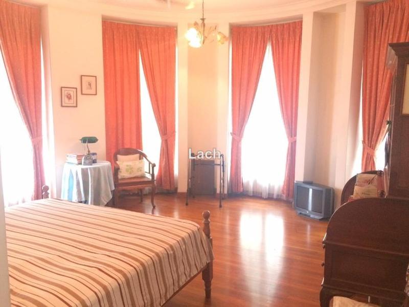 For Sale - La Grande Kiara