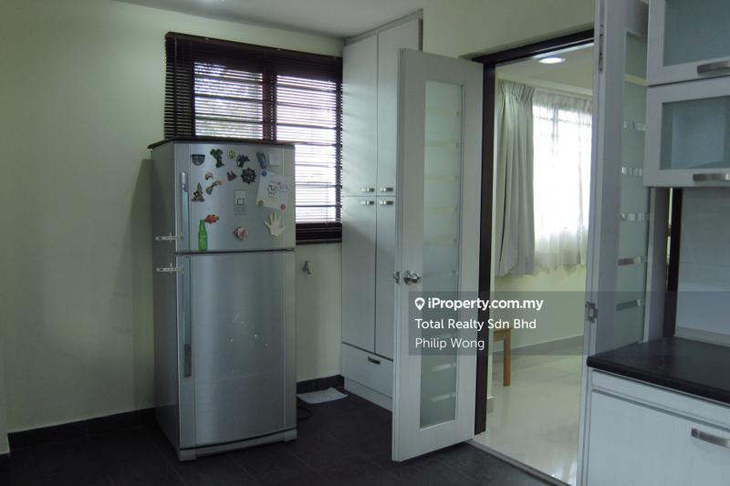 Rumah Teres 2-Tingkat untuk Dijual di Taman Bukit Serdang, Seri Kembangan oleh Philip Wong - iProperty.com.my