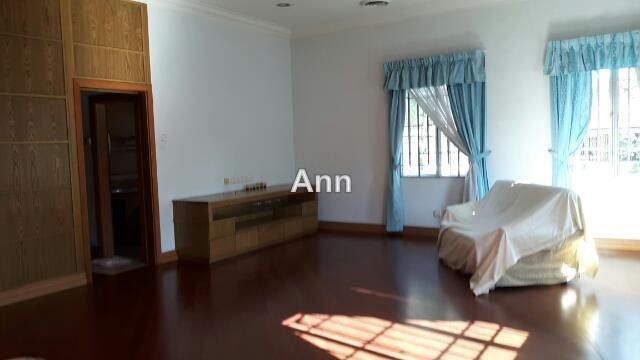 Banglo untuk Dijual di Country Heights, Kajang oleh Ann - iProperty.com.my