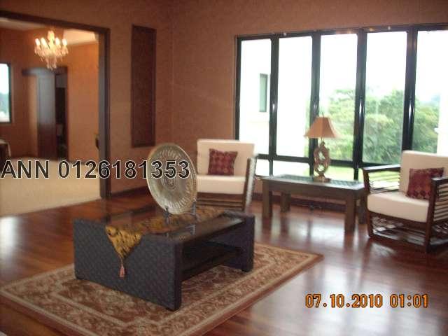Banglo untuk Dijual di Country Heights, Kajang oleh Ann - masterbedroom lounge area - iProperty.com.my