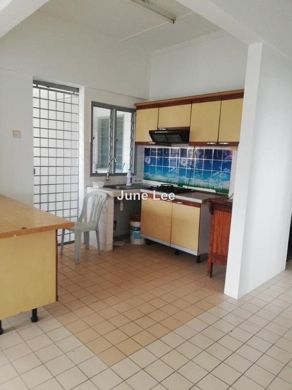 Apartment for Sale in Sri Bahagia Court by June Lee - iProperty.com.my