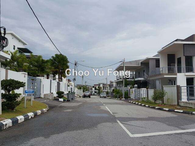 For Sale - Vista Kirana Semi-D.