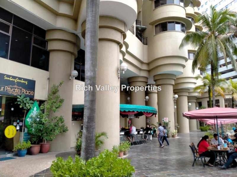 Condominium for Sale in Villa Puteri by Louis TT - Cafe , mini market next to pool - iProperty.com.my