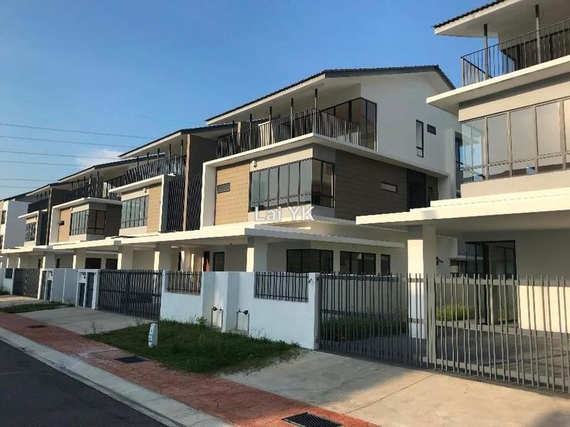 Semi-Detached House for Sale in Putra Heights, Subang Jaya by Lai Yk - iProperty.com.my