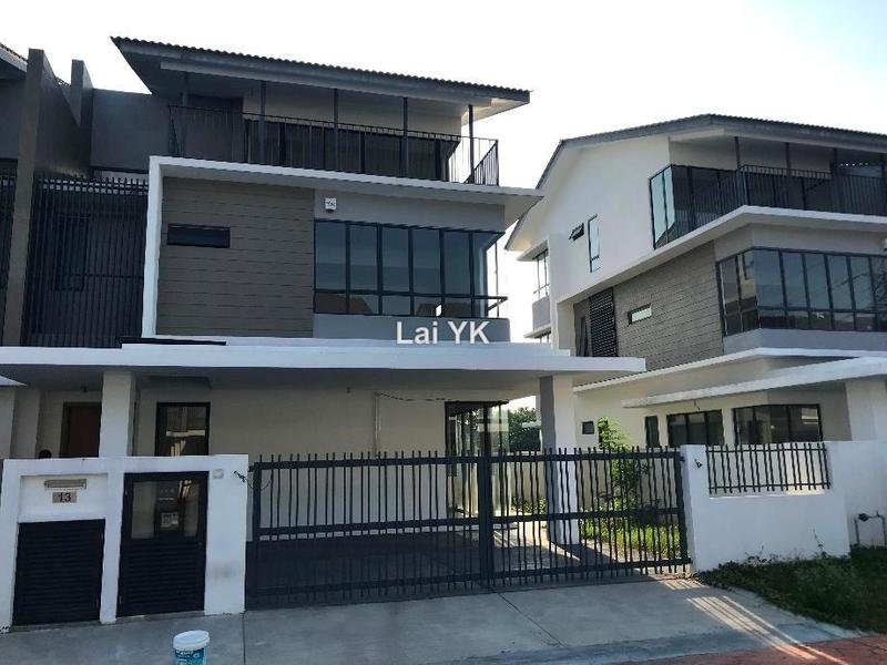 Semi-Detached House for Sale in Putra Heights, Subang Jaya by Lai Yk - iProperty.com.my