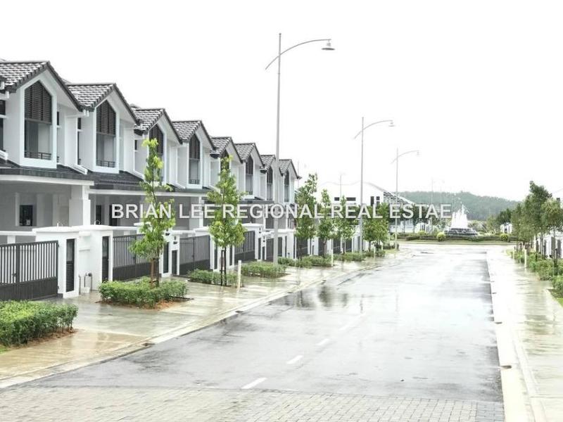 Rumah Berangkai 2 Tingkat untuk Dijual di Eco Majestic CRADLETON Size 42 x 75, Semenyih oleh Celestine Chong - iProperty.com.my