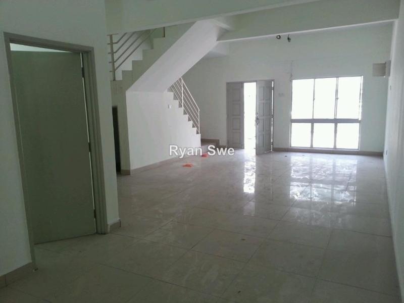 Rumah Teres 3-Tingkat untuk Dijual di Taman Seri Putra 3, Sungai Buloh oleh Ryan Swe - iProperty.com.my