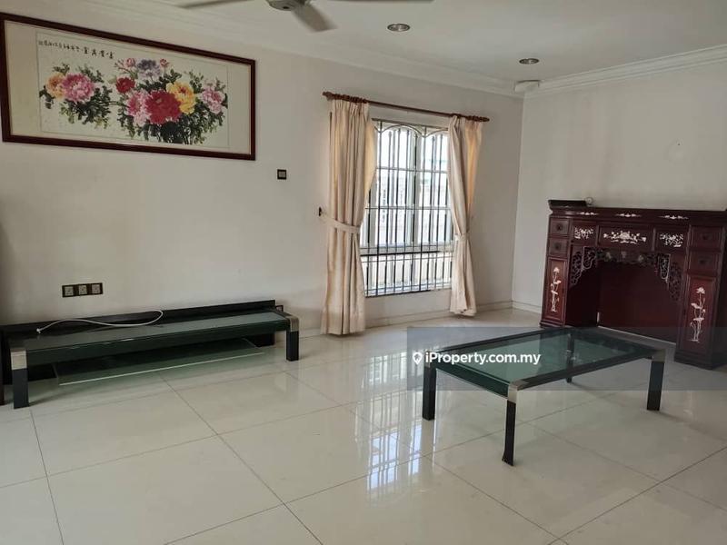 Rumah Berkembar untuk Dijual di Taman Equine, Seri Kembangan oleh Philip Wong - iProperty.com.my