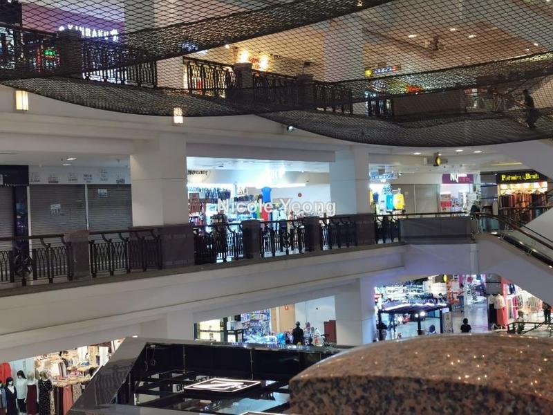For Sale - Berjaya times square located in bukit bintang area. It is freehold titlle and strategic location.