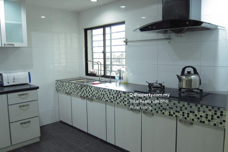 Rumah Teres 2-Tingkat untuk Dijual di Taman Bukit Serdang, Seri Kembangan oleh Philip Wong - iProperty.com.my