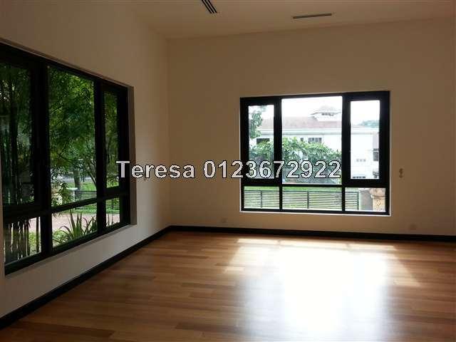 Bungalow House for Sale in Seri Kembangan, Selangor by Teresa Law - iProperty.com.my