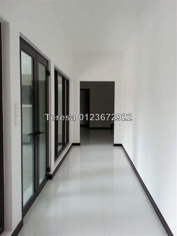 Bungalow House for Sale in Seri Kembangan, Selangor by Teresa Law - iProperty.com.my