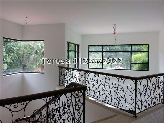 Bungalow House for Sale in Seri Kembangan, Selangor by Teresa Law - iProperty.com.my