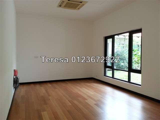 Bungalow House for Sale in Seri Kembangan, Selangor by Teresa Law - iProperty.com.my