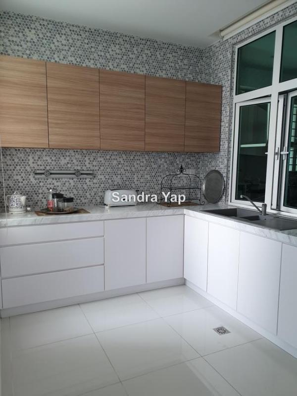 For Rent - Gurney Paragon
