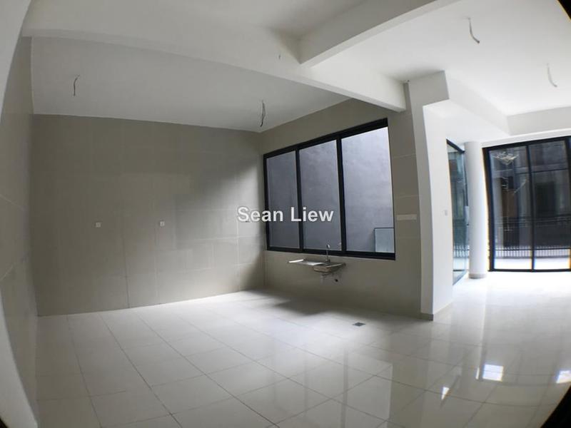 4-storey Terraced House for Sale in Damansara Perdana, Selangor by Sean Liew - iProperty.com.my