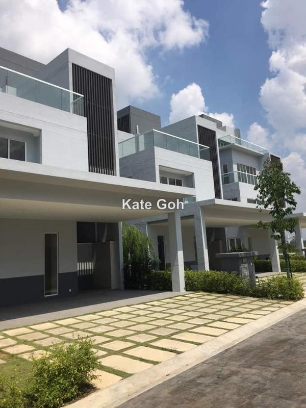 Bungalow House for Sale in Lakefront Villa, Cyberjaya by Kate Goh - iProperty.com.my