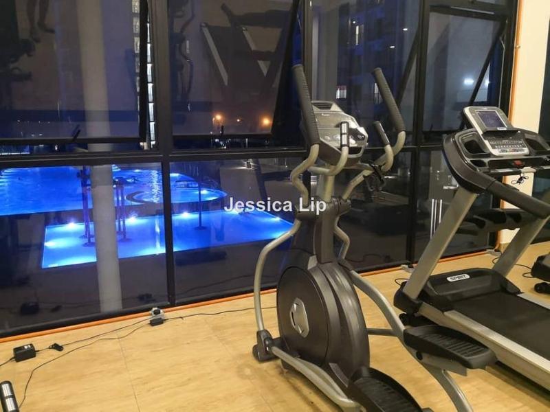 Kondominium untuk Disewa di Green Park Residence oleh Jessica Lip - Gym room facing pool - iProperty.com.my