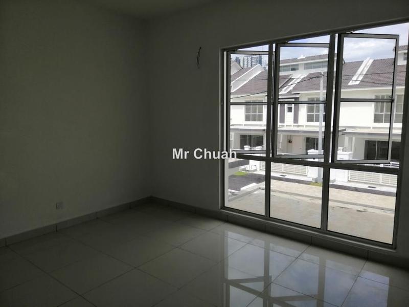 Rumah Berangkai 2 Tingkat untuk Dijual di Taman Dato Demang, Seri Kembangan oleh Mr Chuah - iProperty.com.my