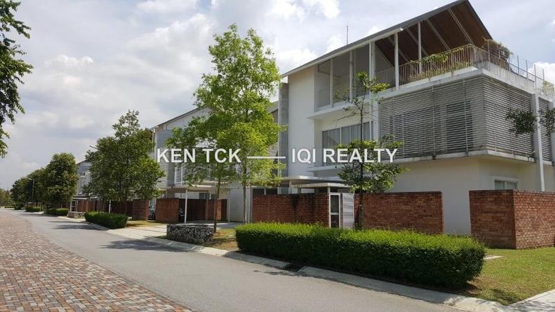 Bungalow House for Sale in Seri Pilmoor, Ara Damansara by Ken Tan - iProperty.com.my