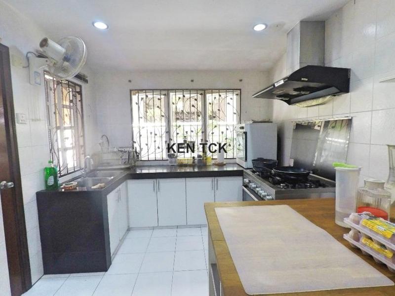 Bungalow House for Sale in Seksyen 11, Kota Damansara by Ken Tan - iProperty.com.my