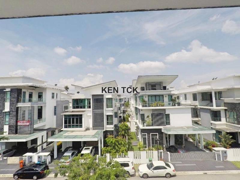 Bungalow House for Sale in Casabella, Kota Damansara, Kota Damansara by Ken Tan - iProperty.com.my
