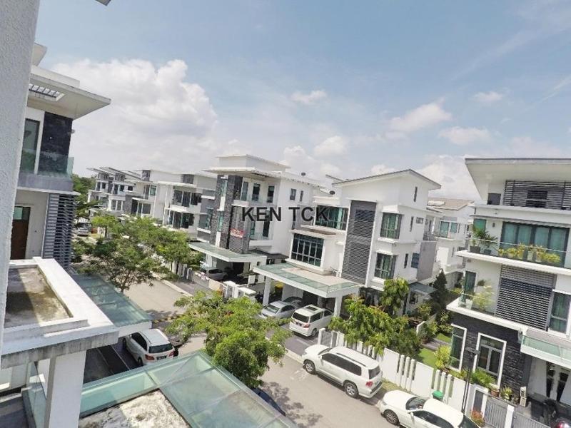 Bungalow House for Sale in Casabella, Kota Damansara, Kota Damansara by Ken Tan - iProperty.com.my