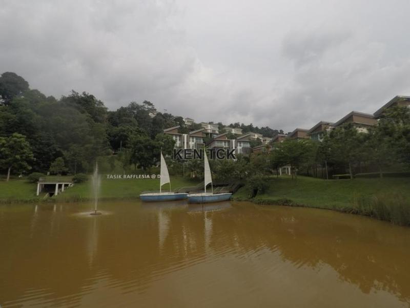 Semi-Detached House for Sale in The Rafflesia Petaling Jaya, Damansara Perdana by Ken Tan - iProperty.com.my