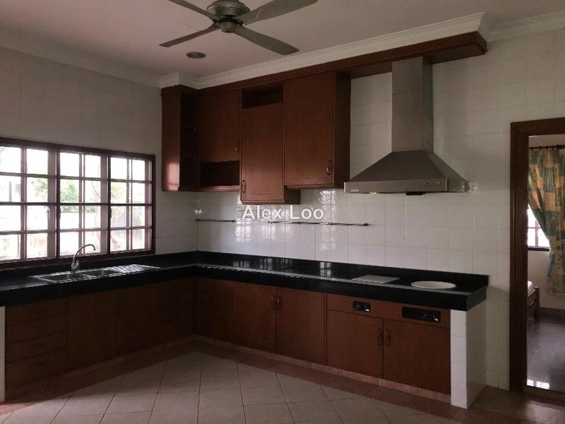 Bungalow House untuk Dijual di Glenmarie Court, Glenmarie oleh Alex Loo - Glenmarie Court Bungalow For Sale - iProperty.com.my