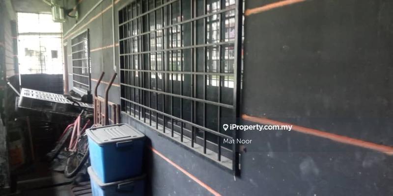 Kedai-Pejabat untuk Dijual di Taman Bukit Subang, Shah Alam oleh Mat Noor - iProperty.com.my