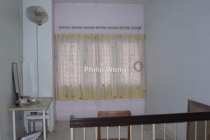Rumah Teres 2-Tingkat untuk Dijual di Taman Bukit Serdang, Seri Kembangan oleh Philip Wong - iProperty.com.my