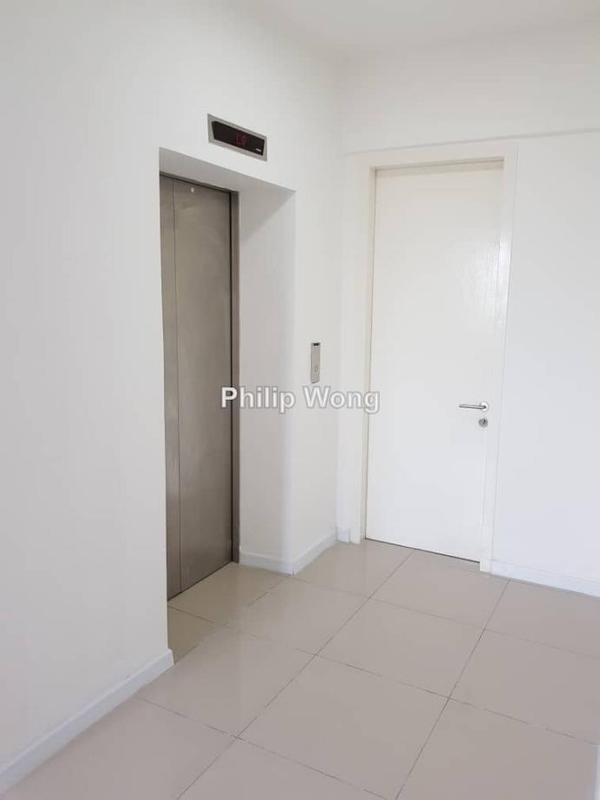 Condominium for Rent in Paragon 3 by Philip Wong - Private lift foyer - iProperty.com.my