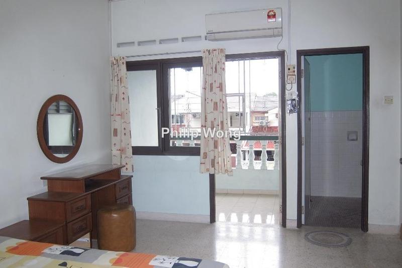 Rumah Teres 2-Tingkat untuk Dijual di Taman Bukit Serdang, Seri Kembangan oleh Philip Wong - iProperty.com.my
