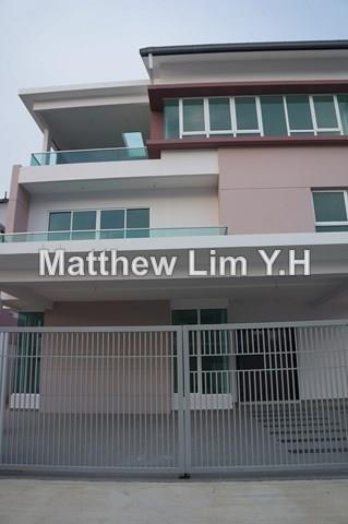 Bungalow House for Sale in Ambang Botanic, Klang by Matthew Lim Y.H - iProperty.com.my