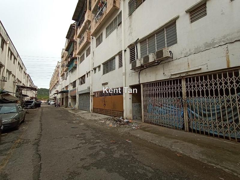 Kedai untuk Dijual di Taman Pinggiran Putra, Seri Kembangan oleh Kent Tan - iProperty.com.my
