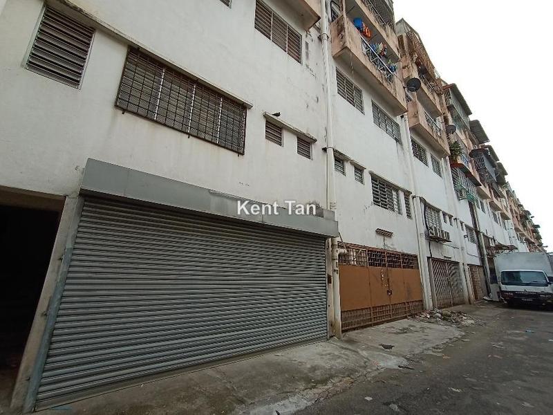 Kedai untuk Dijual di Taman Pinggiran Putra, Seri Kembangan oleh Kent Tan - iProperty.com.my
