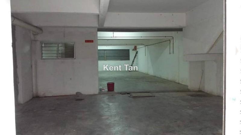 Kedai untuk Dijual di Taman Pinggiran Putra, Seri Kembangan oleh Kent Tan - iProperty.com.my