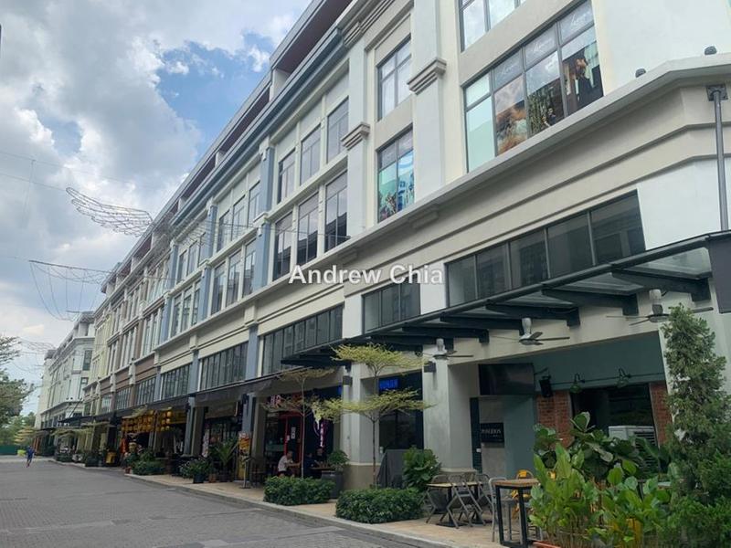 For Rent - Plaza Arkadia