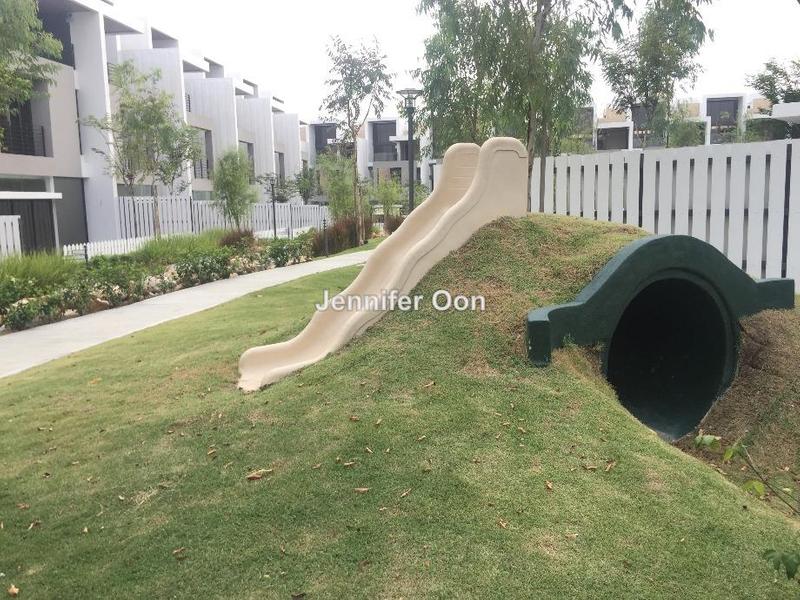 Rumah Berkembar untuk Dijual di Taman Villa Senja, Rawang oleh Jennifer Oon - iProperty.com.my