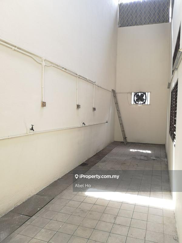 Shop for Sale in Taman Sri Serdang, Seri Kembangan by Abel Ho - iProperty.com.my