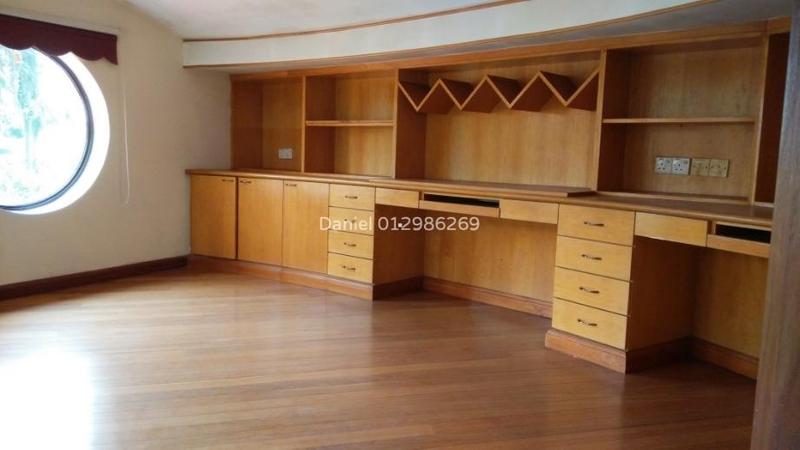 Bungalow House for Sale in Glenmarie Court, Glenmarie by Daniel - iProperty.com.my