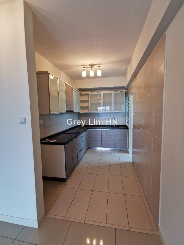 For Sale - Tiara Mutiara / The Crown