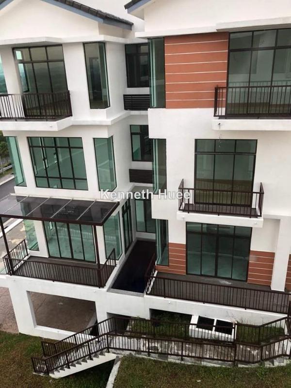 Rumah Berkembar untuk Dijual di Putra Heights, Subang Jaya oleh Kenneth Huee - iProperty.com.my