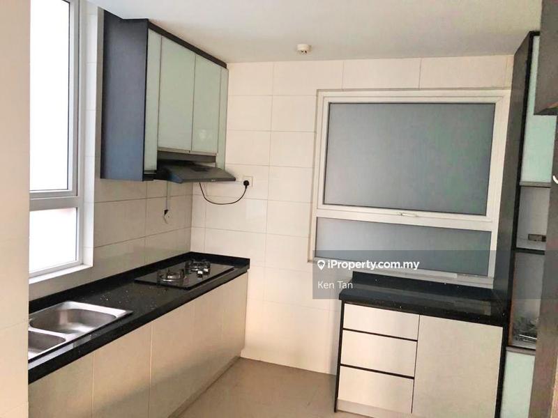Rumah Berkembar untuk Dijual di The Rafflesia Damansara Perdana, Petaling Jaya oleh Ken Tan - iProperty.com.my