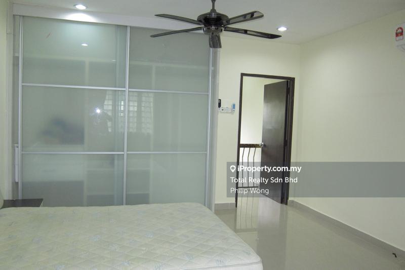 Rumah Teres 2-Tingkat untuk Dijual di Taman Bukit Serdang, Seri Kembangan oleh Philip Wong - iProperty.com.my