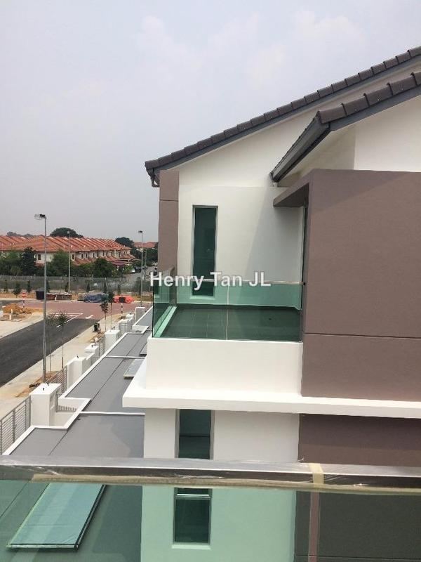 Rumah Berangkai 3 Tingkat untuk Dijual di Ambang Botanic, Klang oleh Henry Tan JL - iProperty.com.my