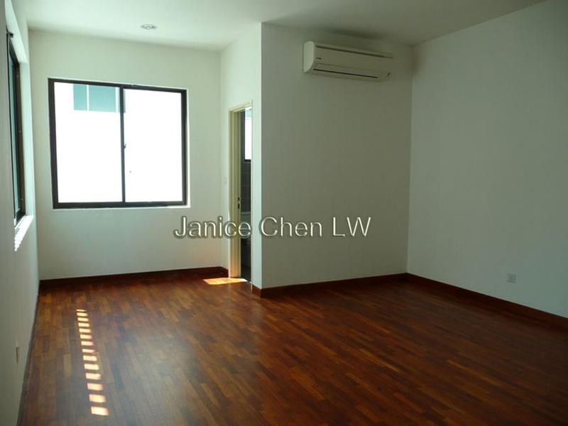 Rumah Berkembar untuk Dijual di Palmiera @ Kinrara Residence, Bandar Kinrara oleh Janice Chen - iProperty.com.my