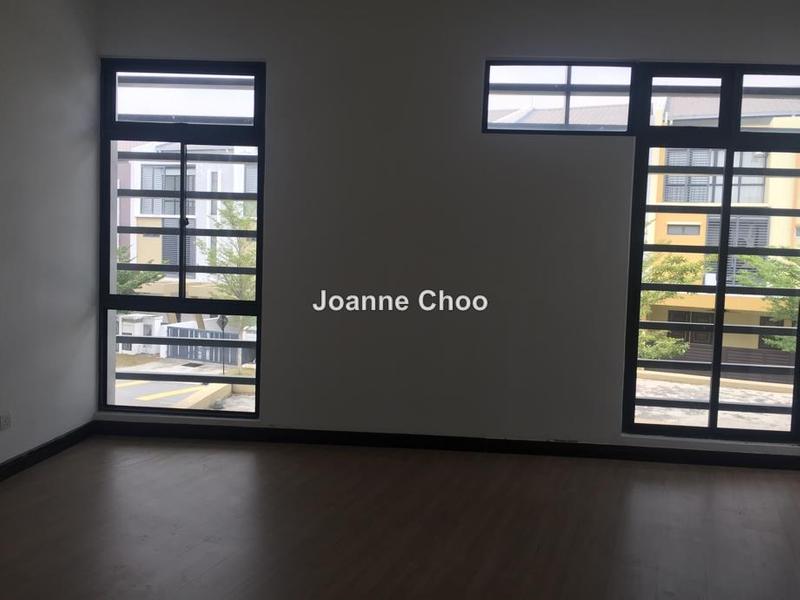 Rumah Berangkai 2 Tingkat untuk Dijual di Laman Glenmarie, Shah Alam oleh Joanne Choo - iProperty.com.my