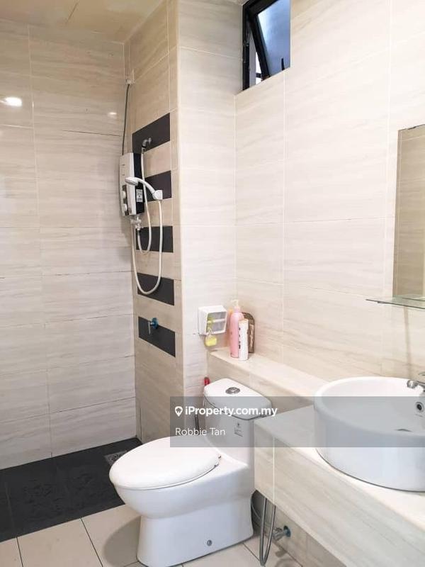 Kediaman Servis untuk Dijual di D'Summit Residences oleh Robbie Tan - iProperty.com.my